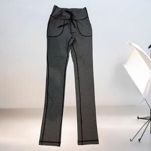 Lululemon Skinny Will Pant Diamond Dot Black White Size 6 Yoga Jogger